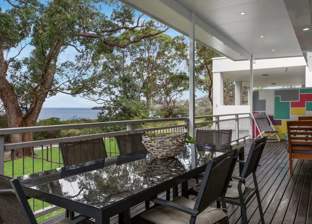  Jervis Bay Realty Holidays: The Art Cottage Jervis Bay accommodation in Vincentia