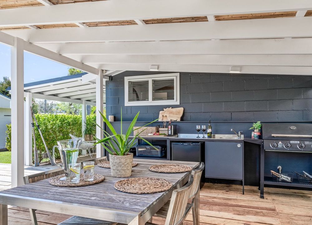  Jervis Bay Realty Holidays: The Beach Hut Jervis Bay accommodation in Vincentia