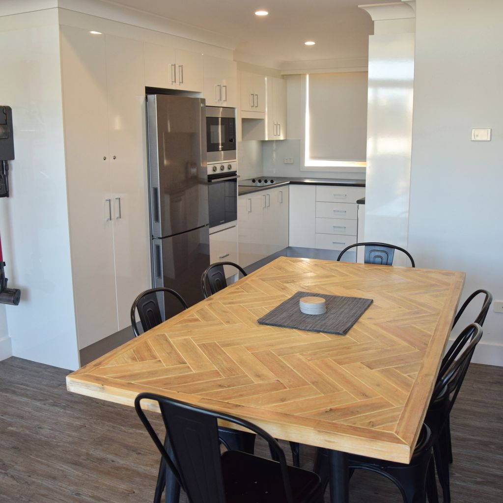 Kitchen and dining area.