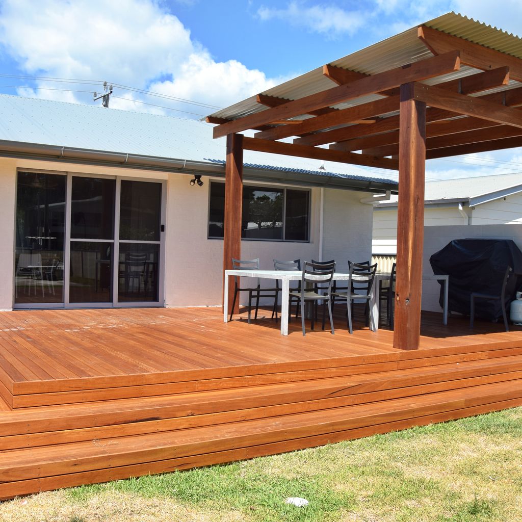 Back deck and BBQ area.