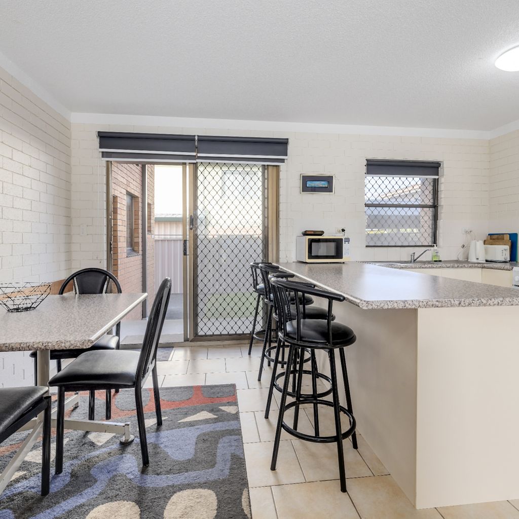 Kitchen and dining area.