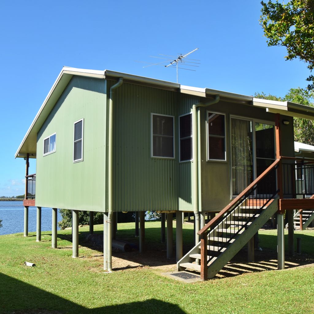 External view of cabin 2