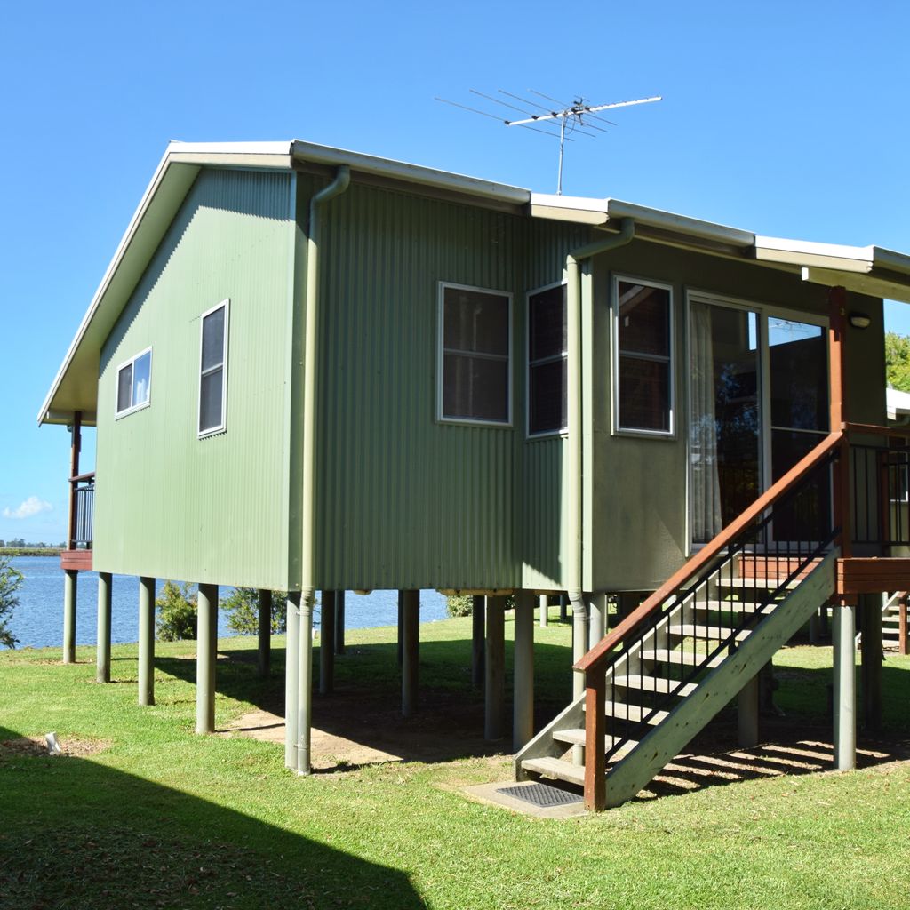 External view of Cabin 3.