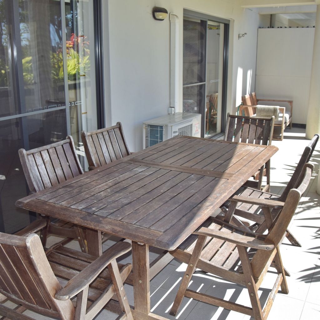 Outdoor dining on balcony.