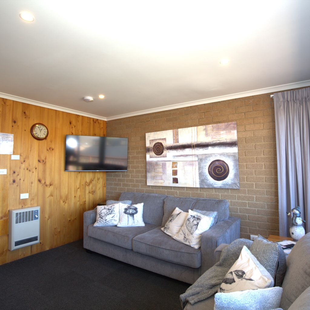 Snowy Saga – 1/46 Gippsland Street