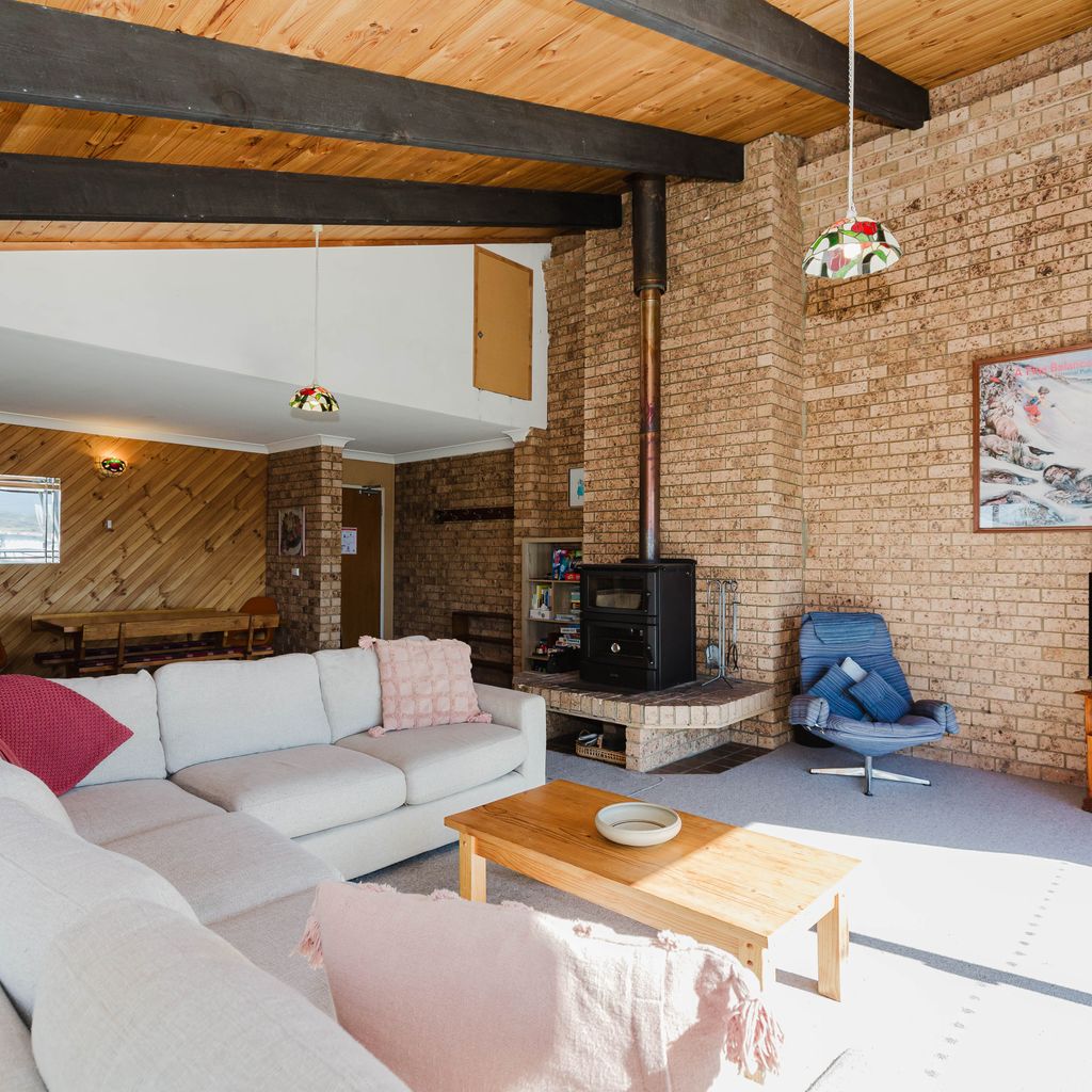 Aviemore – 2/14 Cobbodah Street