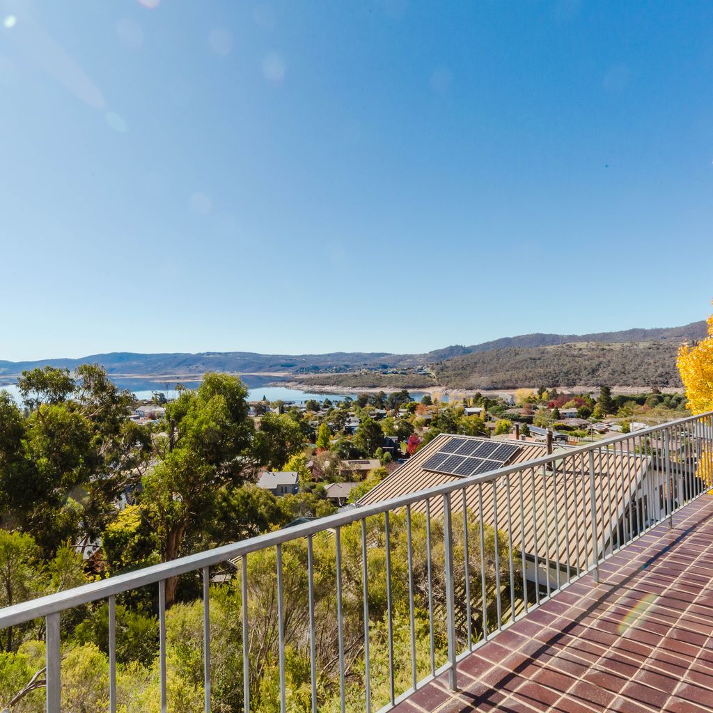 Aviemore – 2/14 Cobbodah Street