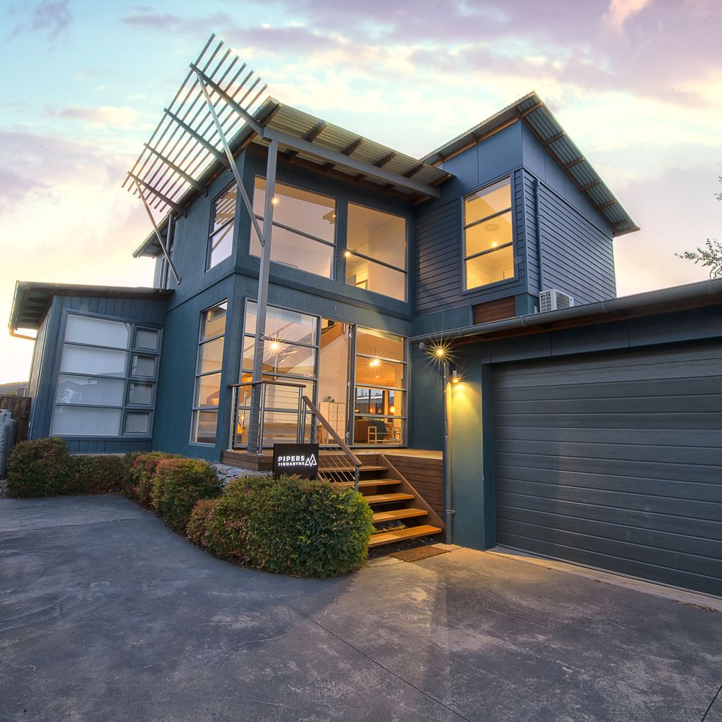 Piper’s – 2/111A Gippsland Street