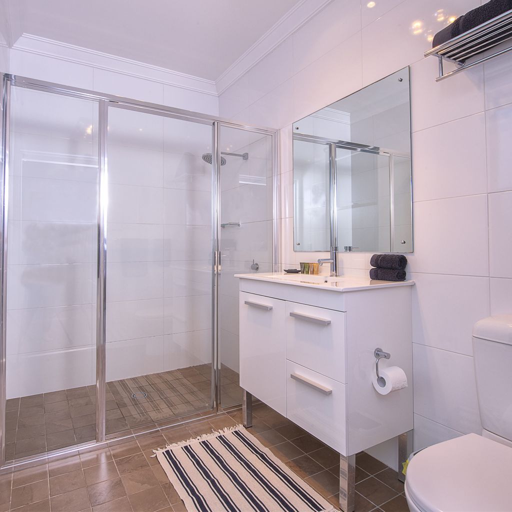 Piper’s – 2/111A Gippsland Street