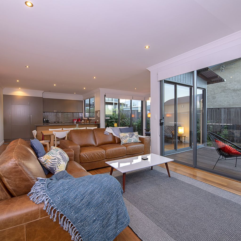 Piper’s – 2/111A Gippsland Street