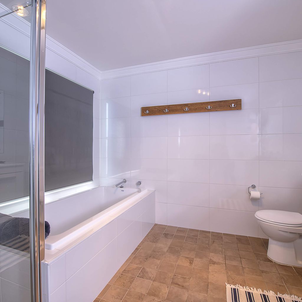 Piper’s – 2/111A Gippsland Street
