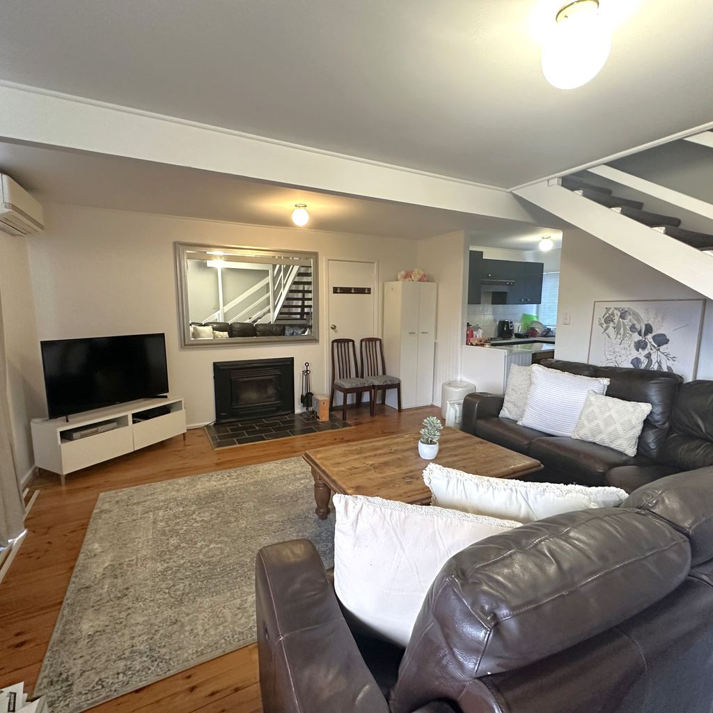 Cobbon – 14 Cobbon Crescent