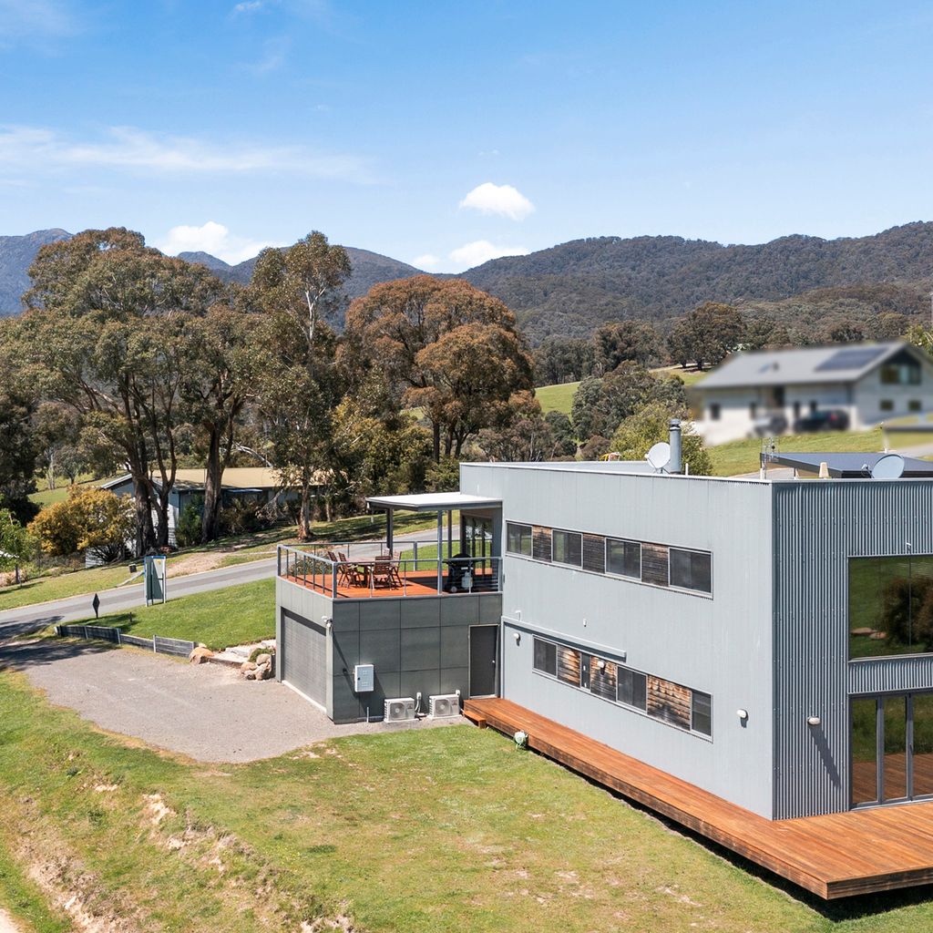 Black Diamond – Merrijig – Sleeps 14