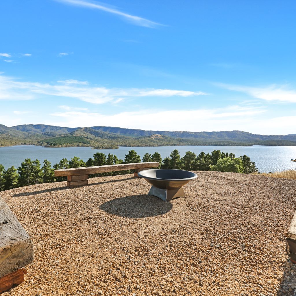 Lake Access – Mansfield – Sleeps 12