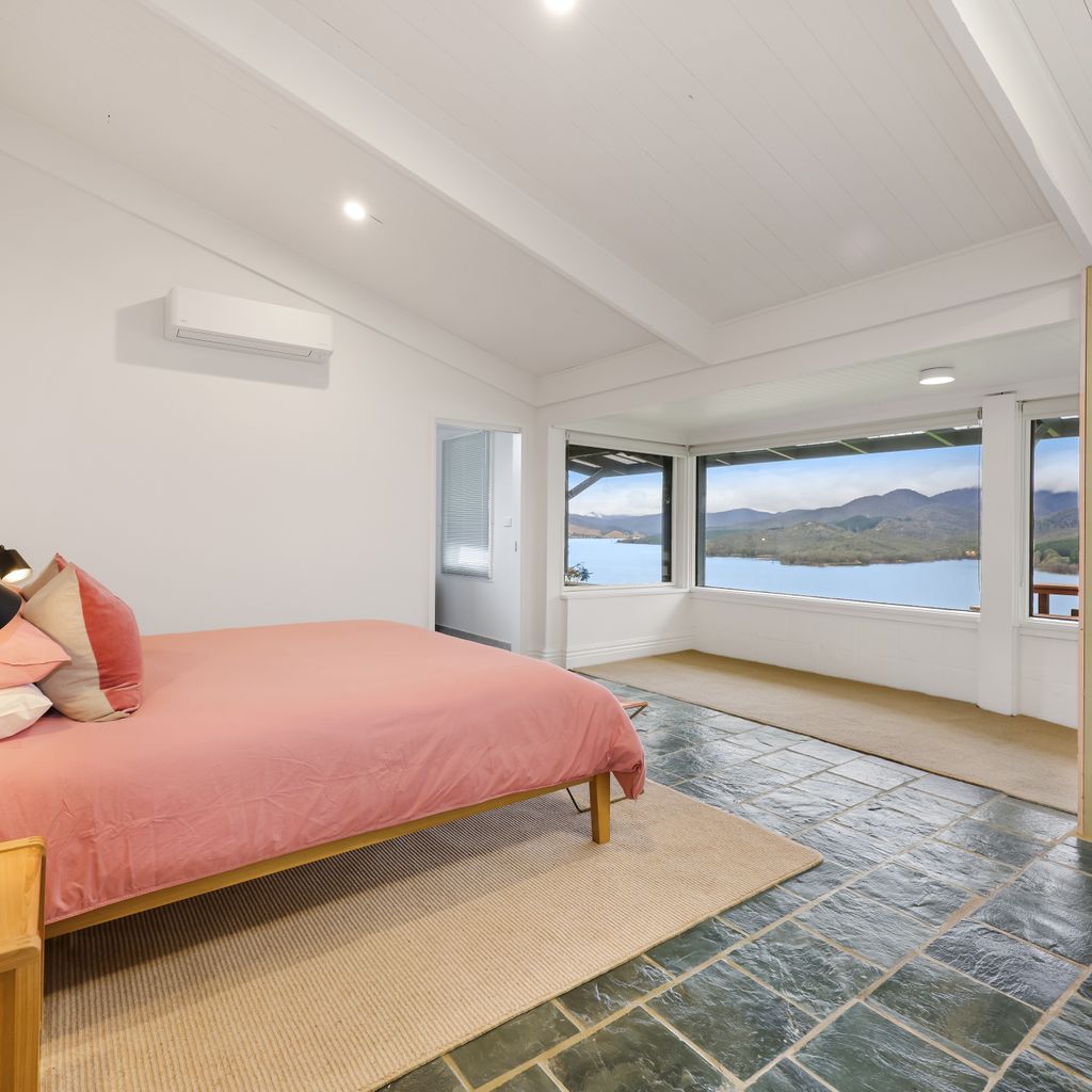 Lake Access – Mansfield – Sleeps 12