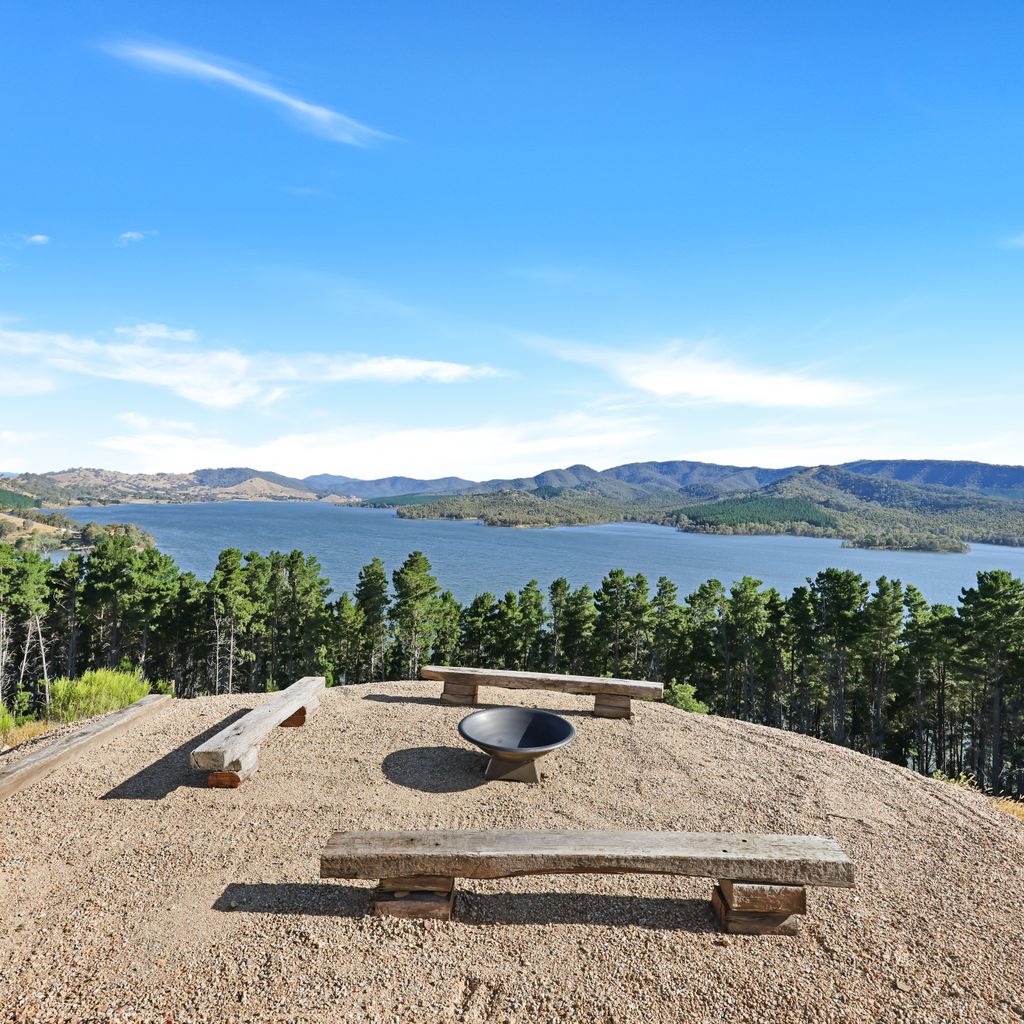 Lake Access – Mansfield – Sleeps 12