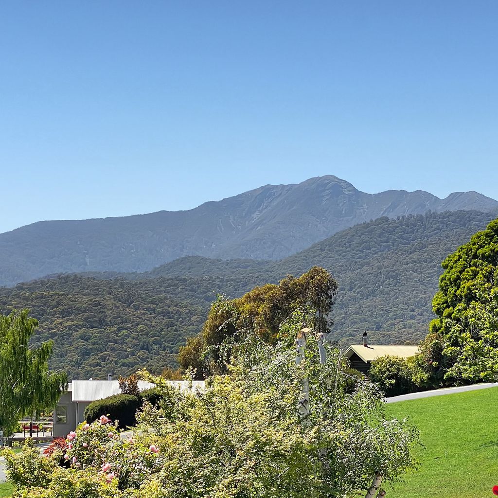 Alpine Retreat – Merrijig – Sleeps 12
