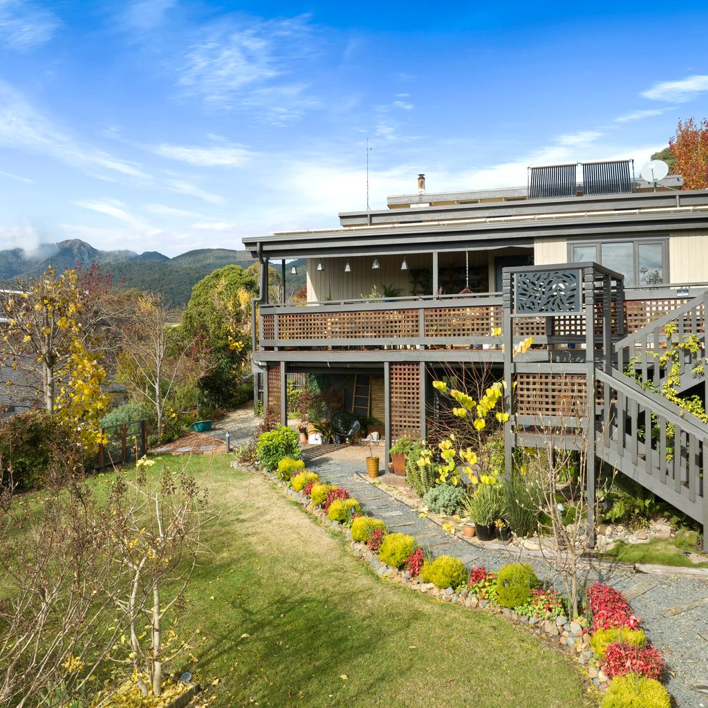 Alpine Retreat – Merrijig – Sleeps 12