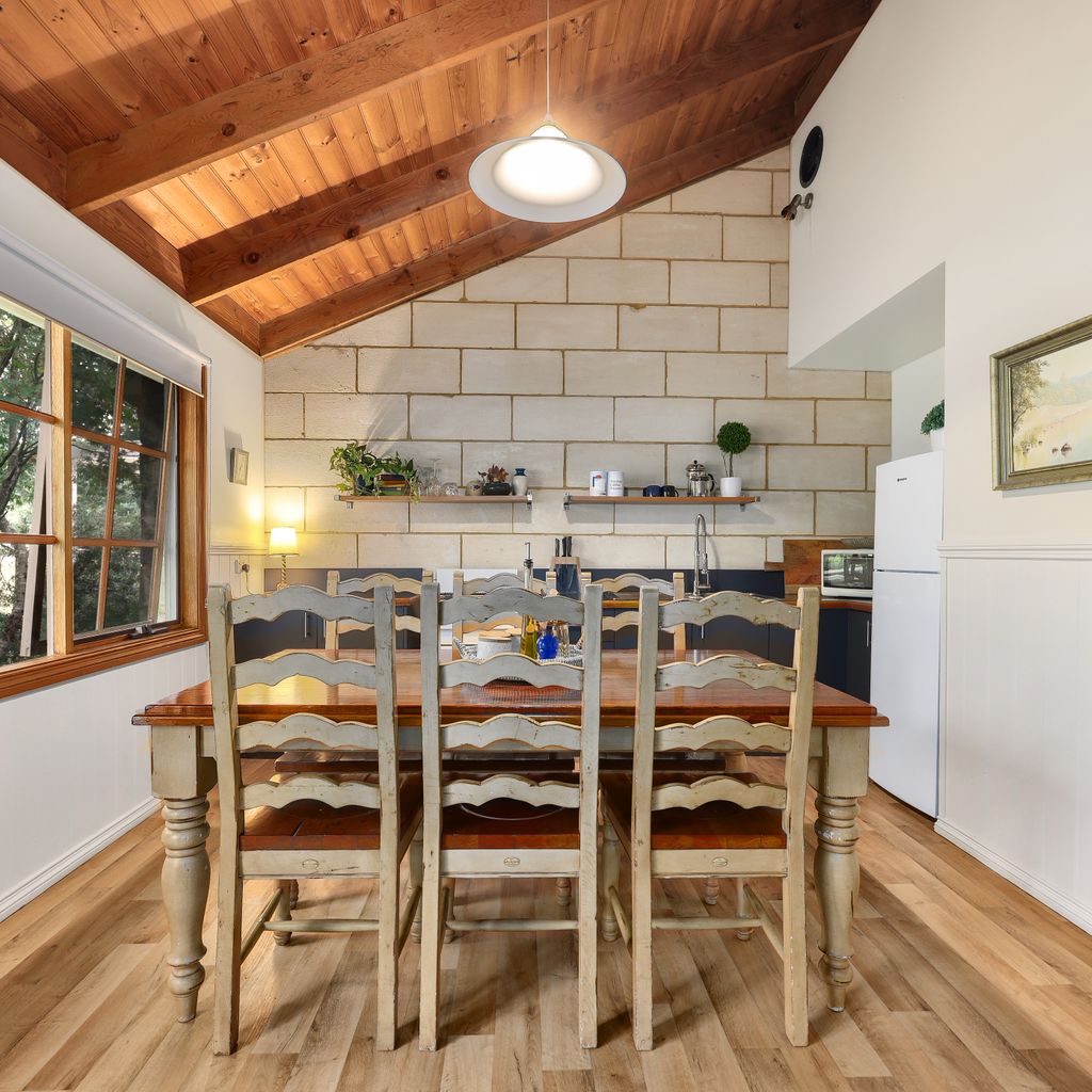 Jamieson Cottages – Cottage THREE – Sleeps 4