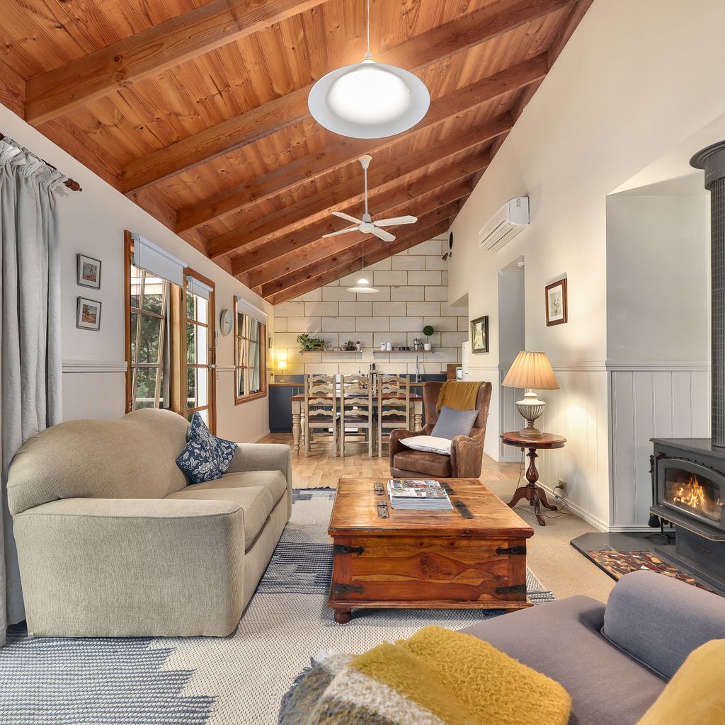 Jamieson Cottages – Cottage THREE – Sleeps 4