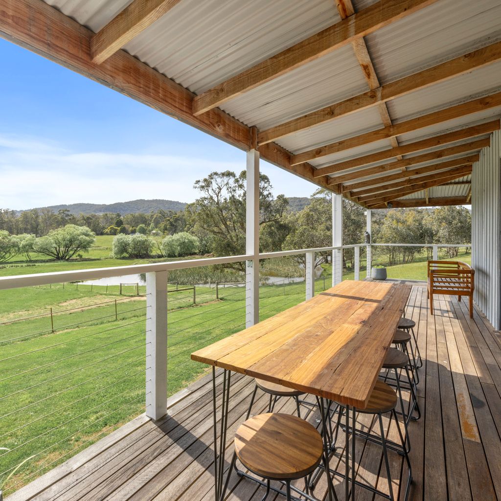 Kelly Creek Farm – Tolmie – Sleeps 10