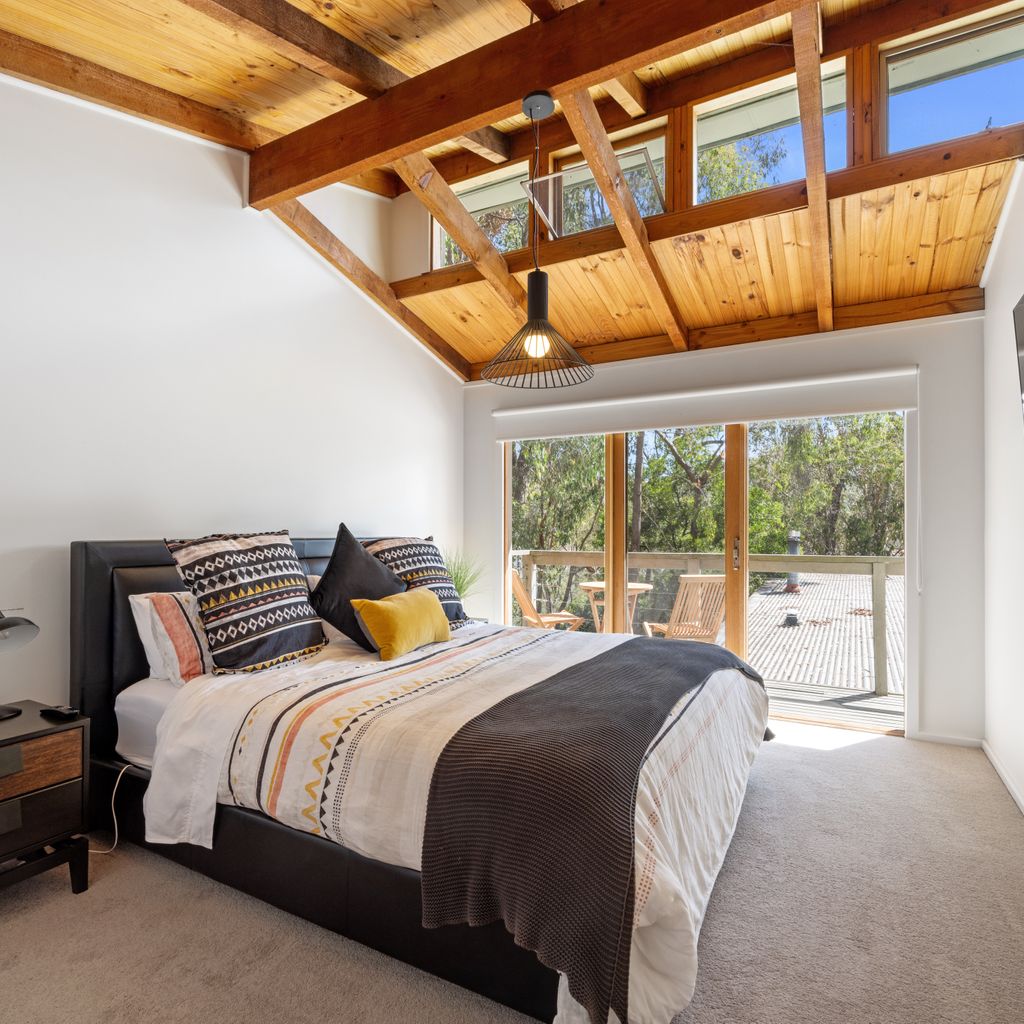 Paradise Retreat Lakehouse Jamieson
