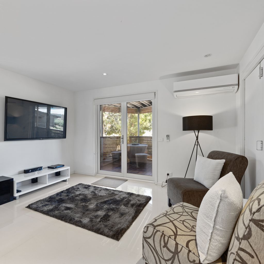 Eagles Nest – Merrijig – Sleeps 10