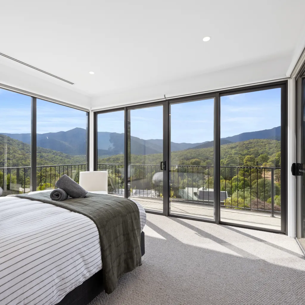 Tanderra 180 – Meaning “Resting Place” – Sleeps 12