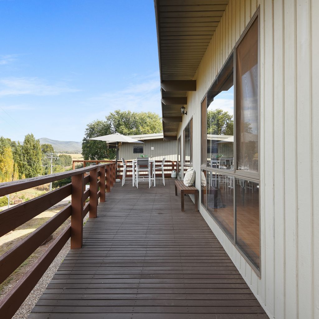 Redgum Apartment – Merrijig – Sleeps 7