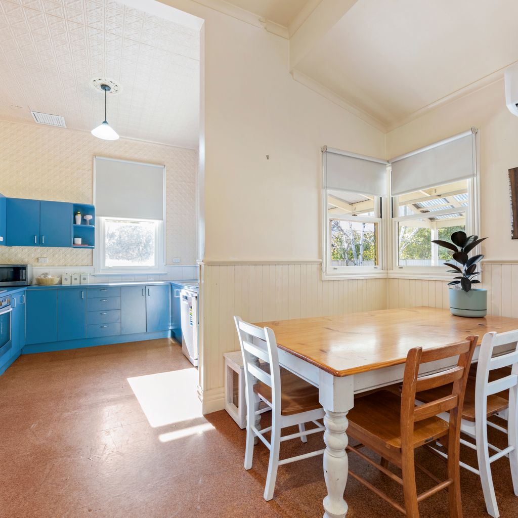 The Parade – Mansfield – Sleeps 8