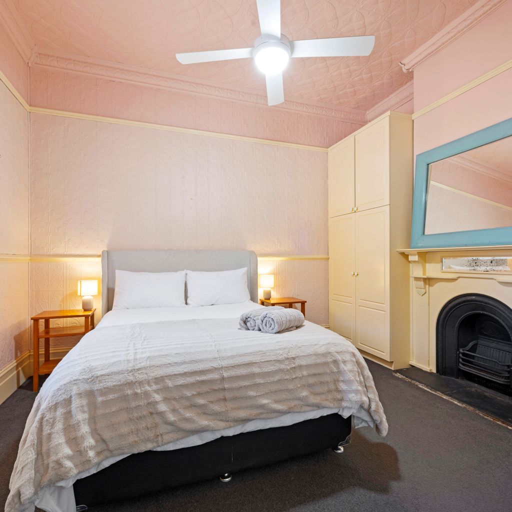 The Parade – Mansfield – Sleeps 8