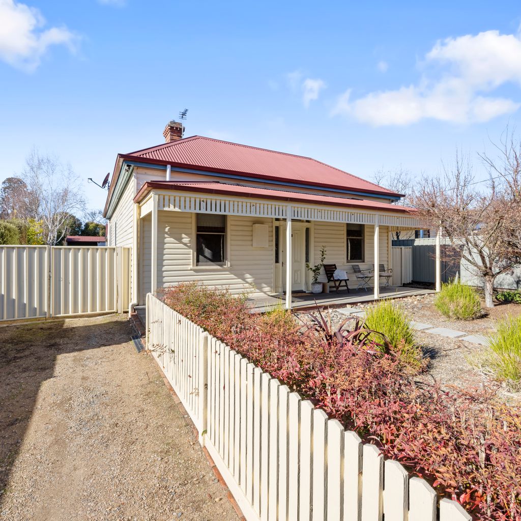 The Parade – Mansfield – Sleeps 8