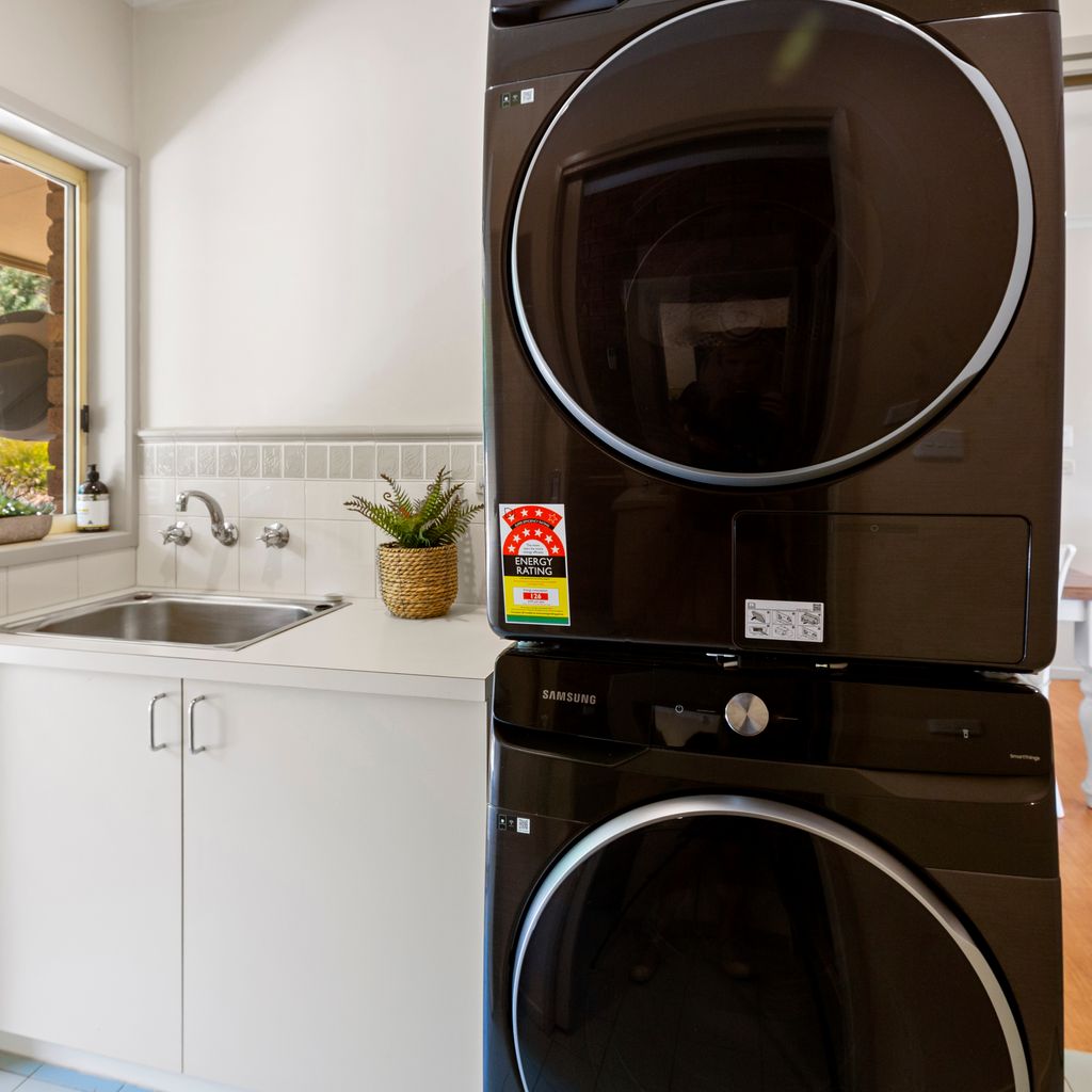 Monkey Gully Retreat – Mansfield – Sleeps 9