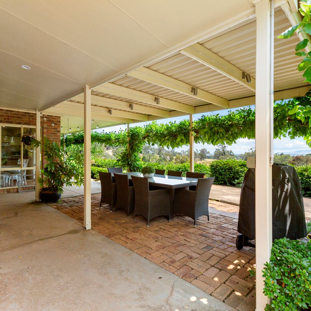 Monkey Gully Retreat – Mansfield – Sleeps 9