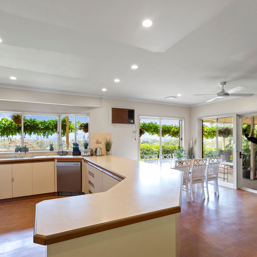 Monkey Gully Retreat – Mansfield – Sleeps 9
