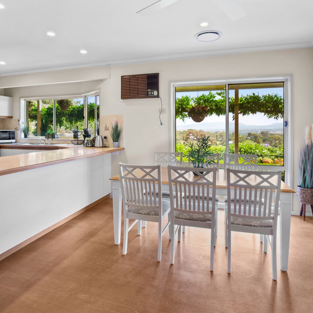 Monkey Gully Retreat – Mansfield – Sleeps 9