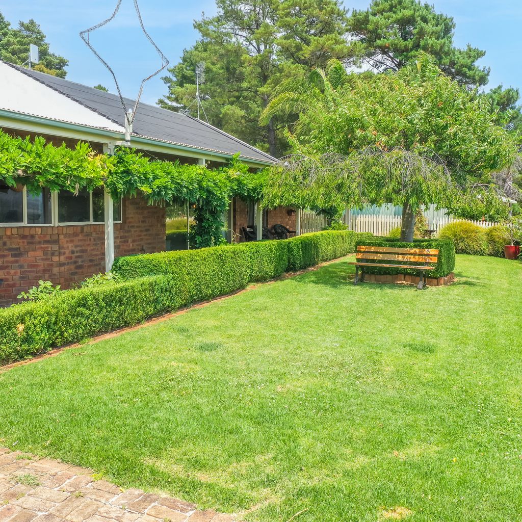 Monkey Gully Retreat – Mansfield – Sleeps 9