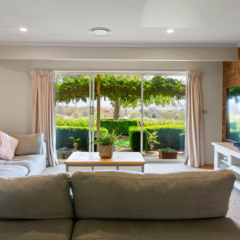 Monkey Gully Retreat – Mansfield – Sleeps 9
