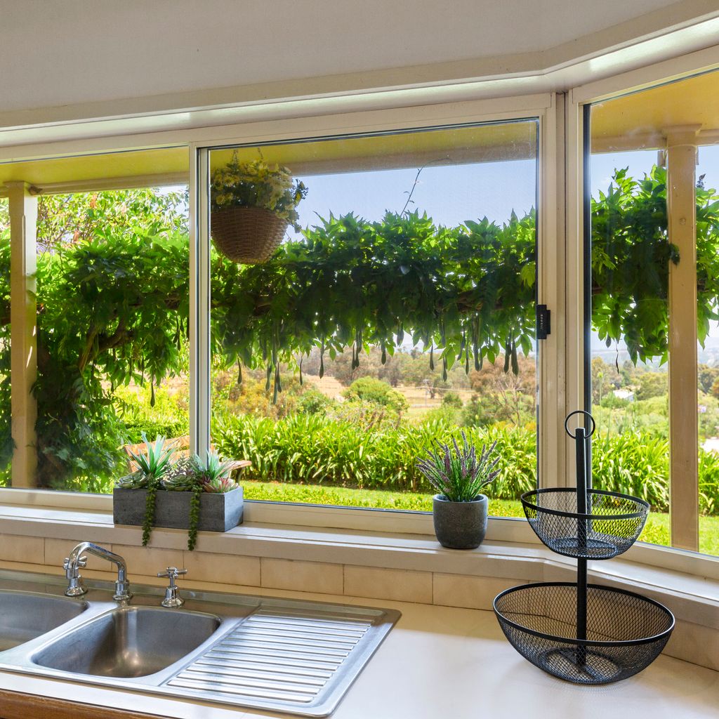 Monkey Gully Retreat – Mansfield – Sleeps 9