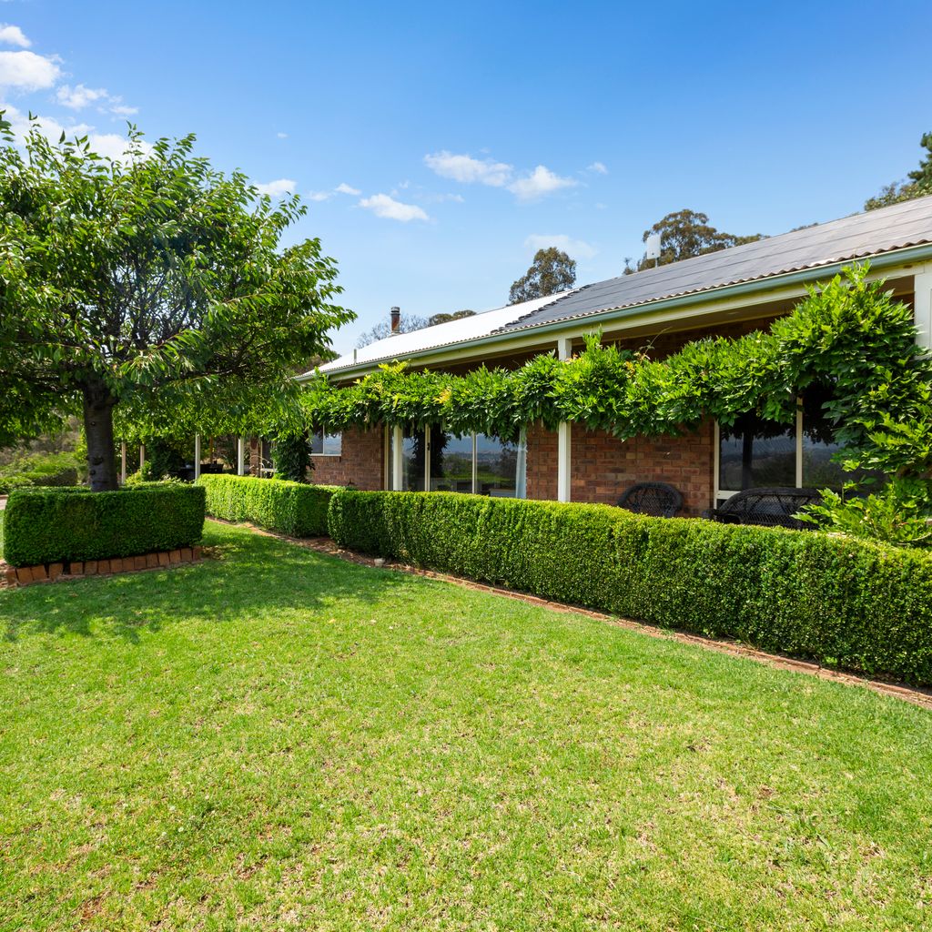 Monkey Gully Retreat – Mansfield – Sleeps 9
