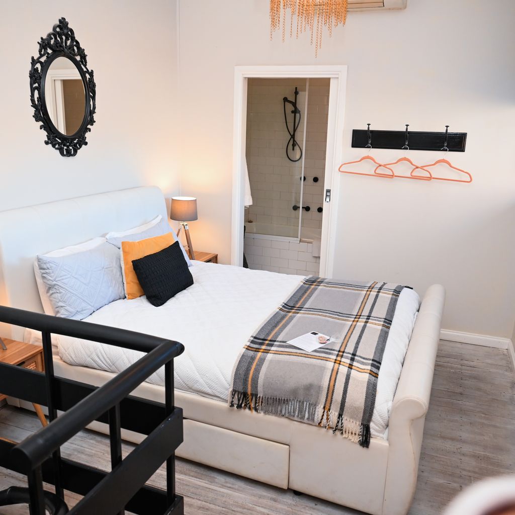 Deck Quarters – The Loft – Sleeps 2