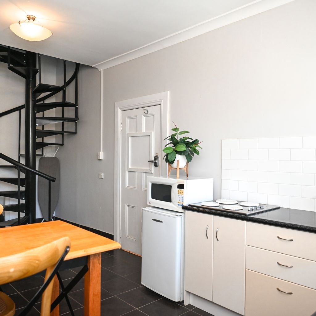 Deck Quarters – The Loft – Sleeps 2
