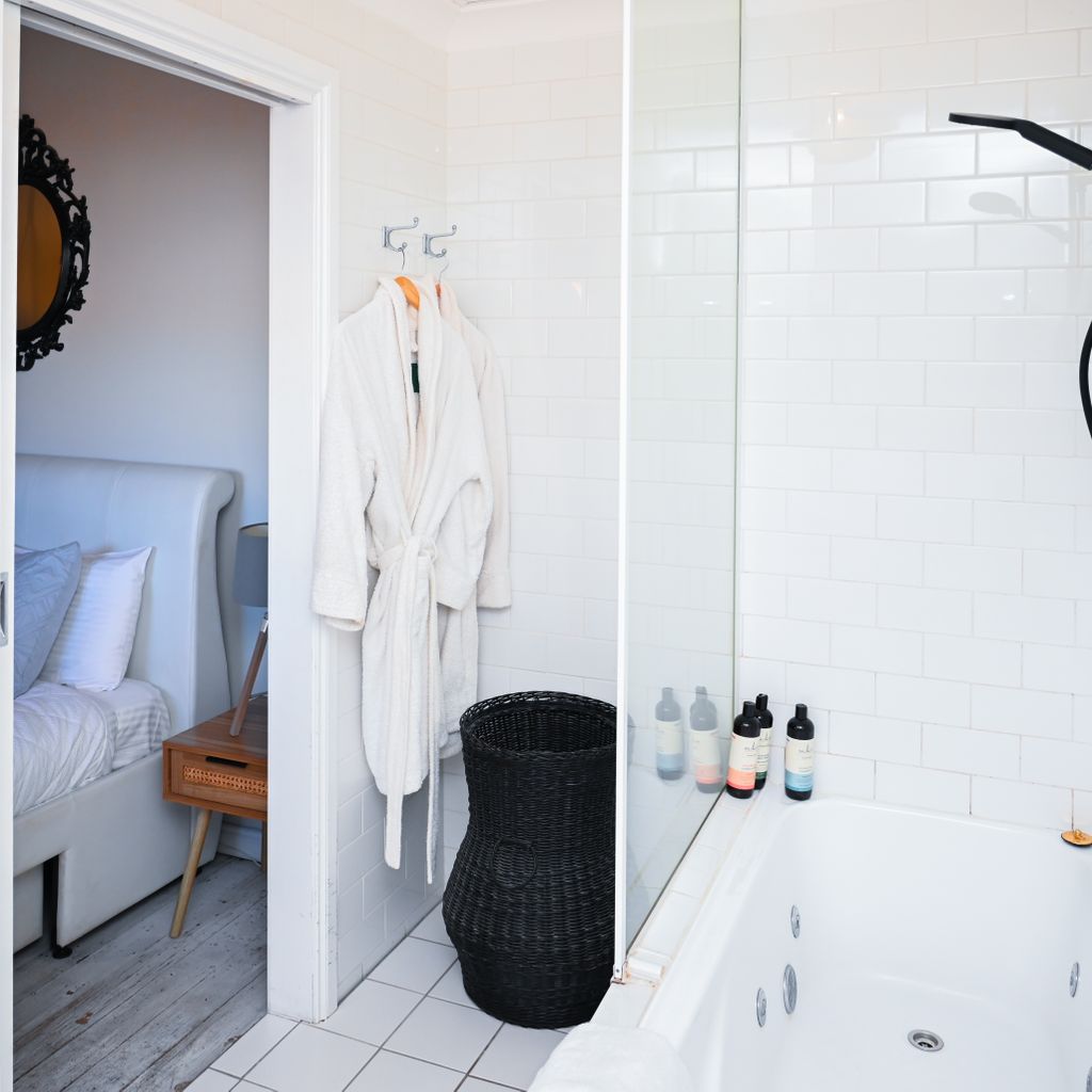 Deck Quarters – The Loft – Sleeps 2