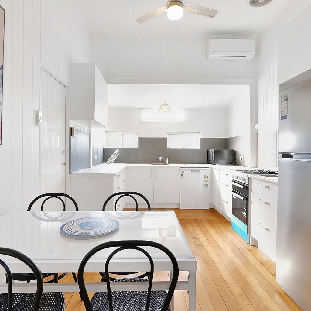 Kitchen & Dining Area