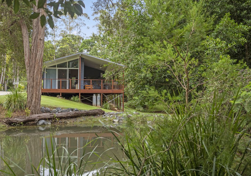 Hiddleston Retreat