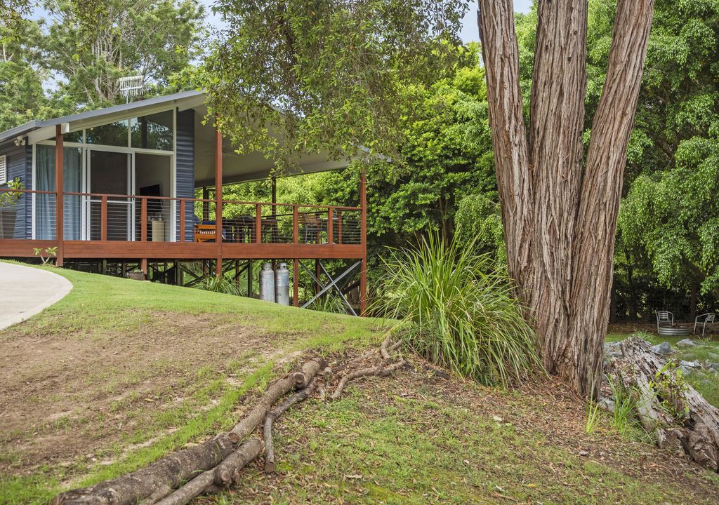Hiddleston Retreat