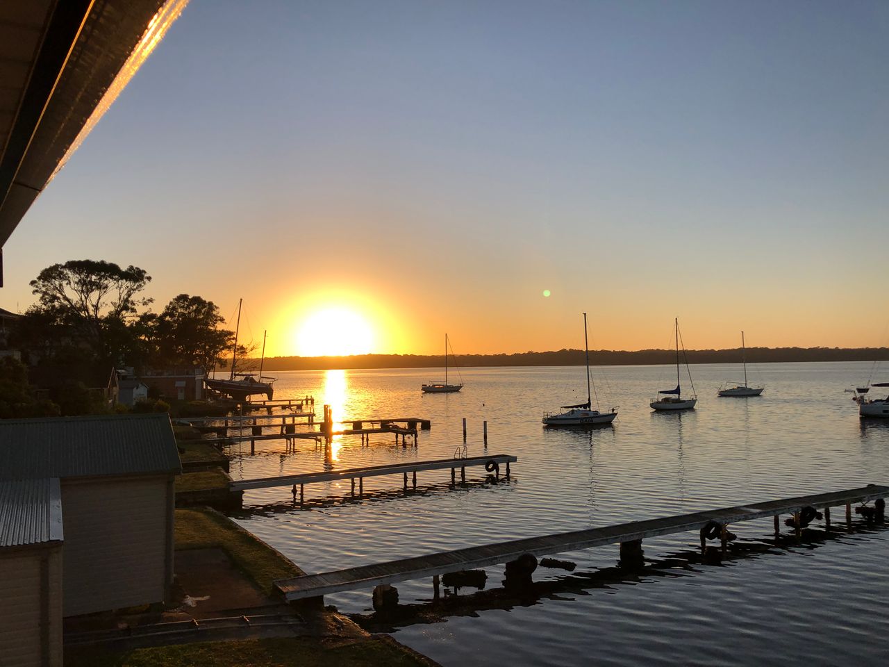 The Boat House - Absolute Waterfront 3br + Jetty