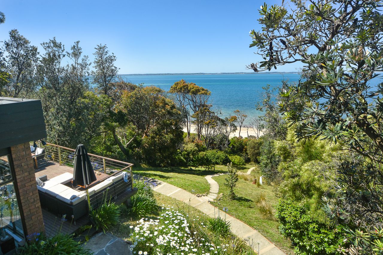 Absolute Beachfront, Somers