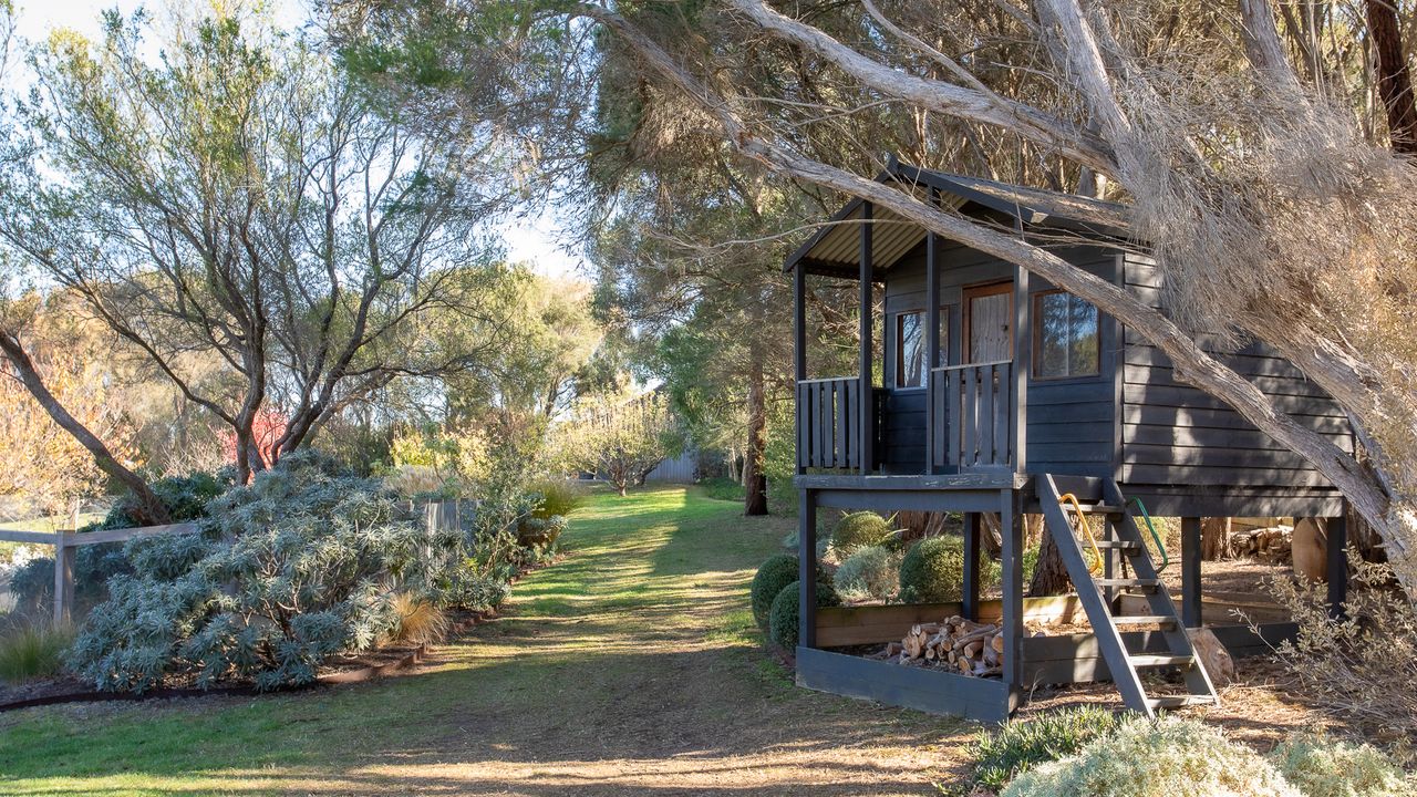SilverTop House Photo 9