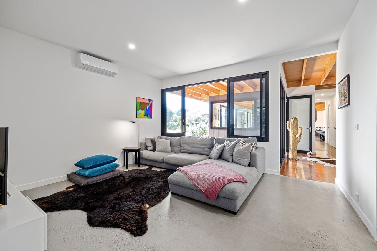Togo House Photo 18